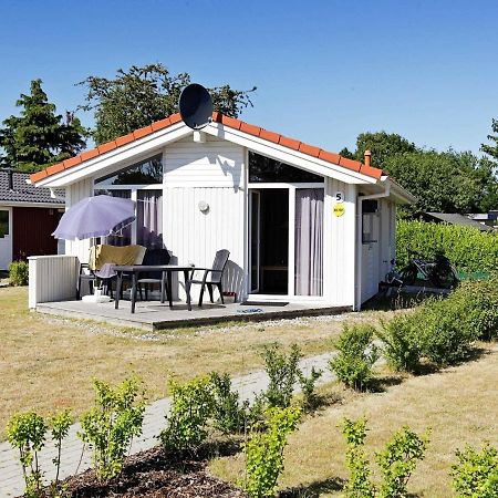 4 Person Holiday Home In Groemitz Exterior photo