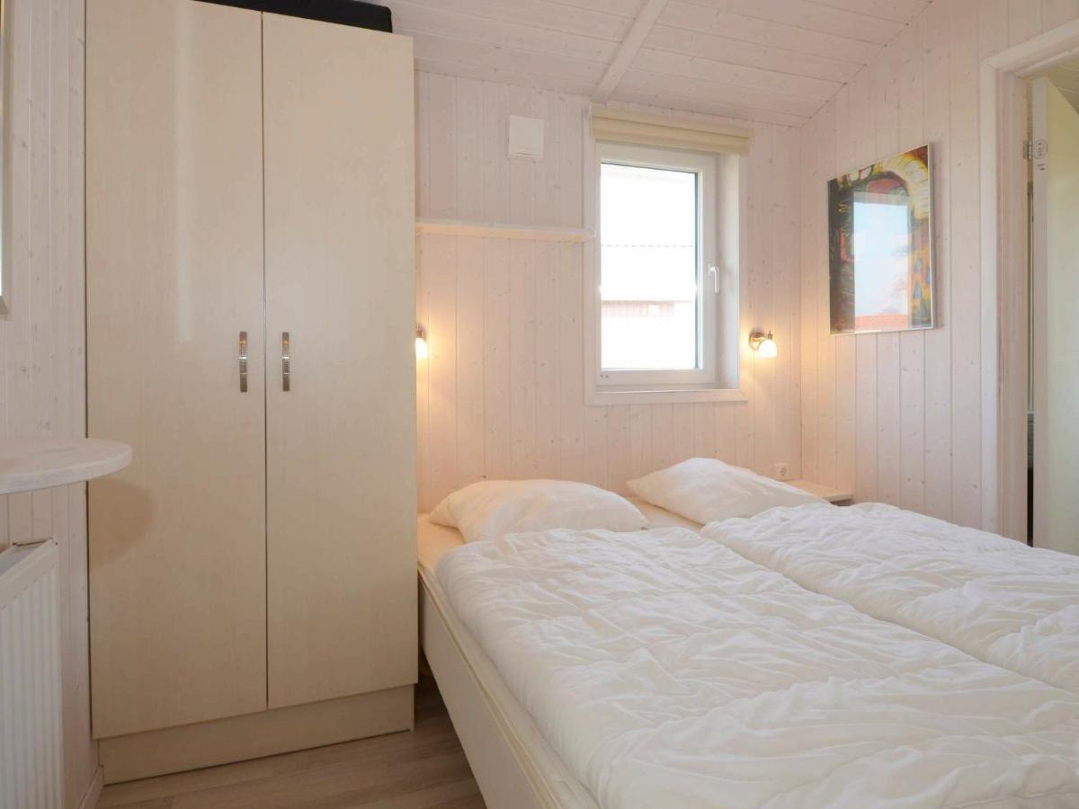 4 Person Holiday Home In Groemitz Exterior photo